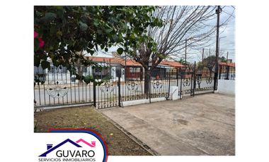Casa 3 dor con cochera + dpto de 1 dorm con entrada independiente