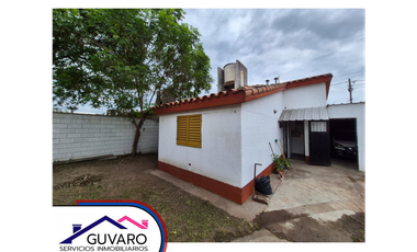 Casa 3 dor con cochera + dpto de 1 dorm con entrada independiente