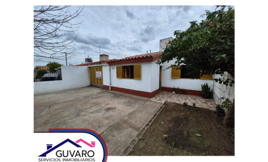 Casa 3 dor con cochera + dpto de 1 dorm con entrada independiente