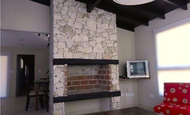 CASA EN VALERIA DEL MAR A 6 CUADRAS DEL MAR