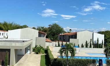 Hermosa Casa Ciudad Country