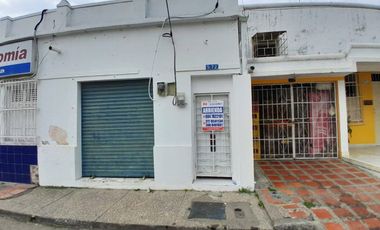 APARTA-ESTUDIO EN ARRIENDO BARRIO CENTRO | 632