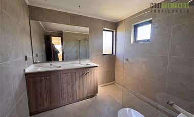 Casa en Venta en Los Laureles del Maullín (Línea Nueva)