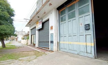 Galpón con local y vivienda. Venta en Block. Balcarce.
