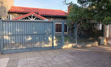Casa en venta en Ramos Mejia Sur