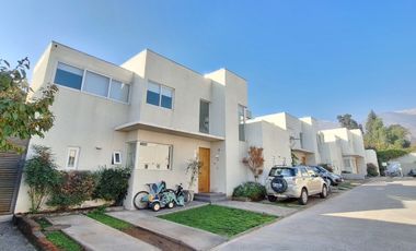 CARLOS SILVA VILDOSOLA, ESCRITOR M. ROJAS, CONDOMINIO