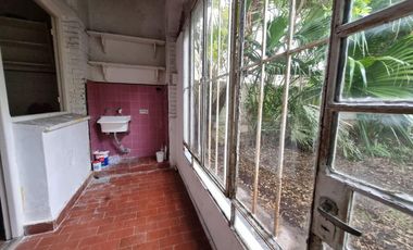 Casa en alquiler - 2 Dormitorios 1 Baño - Olivos