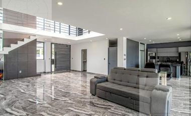 CASA EN VENTA EN BURGOS BUGAMBILIA