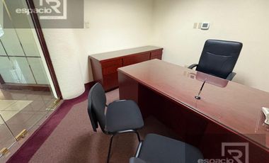 OFICINA CORPORATIVA EN RENTA TOTALMENTE AMUEBLADA EN PLANTA BAJA