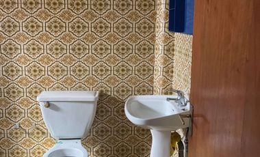 4 dormitorios, 3 baños y estacionamiento