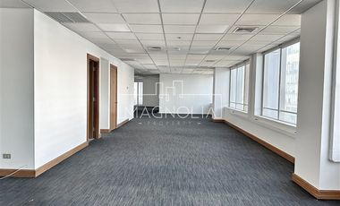 Oficina en Arriendo en A pasos del Metro Tobalaba