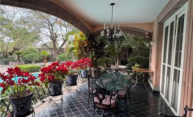 RESIDENCIA EN VENTA EN COL. ACAPANTZINGO, CUERNAVACA