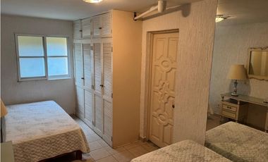 RESIDENCIA EN VENTA EN COL. ACAPANTZINGO, CUERNAVACA