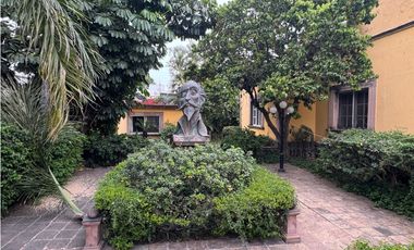 RESIDENCIA EN VENTA EN COL. ACAPANTZINGO, CUERNAVACA