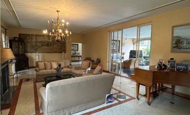 RESIDENCIA EN VENTA EN COL. ACAPANTZINGO, CUERNAVACA