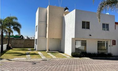 Casa amueblada en renta en Fracc. cerca de Plaza San Diego, Puebla.