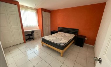 Casa amueblada en renta en Fracc. cerca de Plaza San Diego, Puebla.