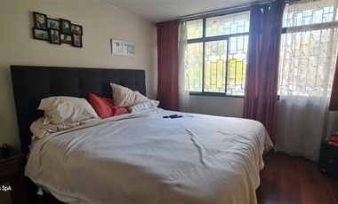 Casa en Arriendo en Sócrates // Av. Grecia // Metro Ñuble