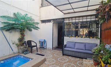 Casa en Arriendo en Sócrates // Av. Grecia // Metro Ñuble