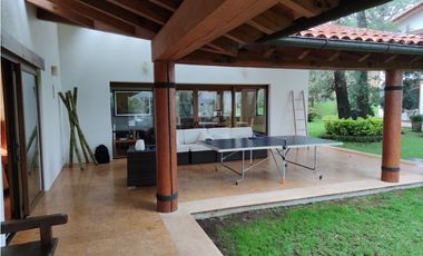 VENTA  DOS CASAS EN CLUB GOLF AVNDARO.