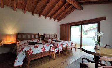 VENTA  DOS CASAS EN CLUB GOLF AVNDARO.