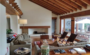 VENTA  DOS CASAS EN CLUB GOLF AVNDARO.