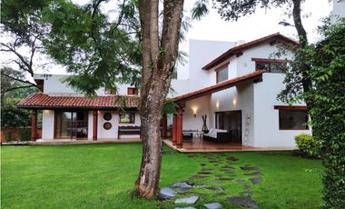 VENTA  DOS CASAS EN CLUB GOLF AVNDARO.
