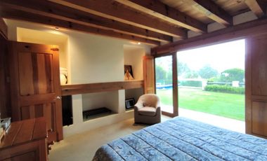 VENTA  DOS CASAS EN CLUB GOLF AVNDARO.