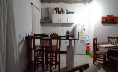 VENTA - CASA 2 HABITACIONES - ZONA AEROPUERTO