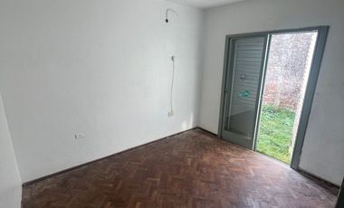 VENTA - CASA 2 HABITACIONES - ZONA PROVINCIAS UNIDAS & AV RAMIREZ