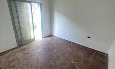 VENTA - CASA 2 HABITACIONES - ZONA PROVINCIAS UNIDAS & AV RAMIREZ