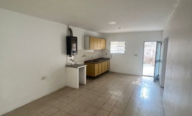 VENTA - CASA 2 HABITACIONES - ZONA PROVINCIAS UNIDAS & AV RAMIREZ