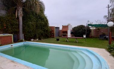 EN VENTA- ESPECTACULAR CASA DE 4 DORMITORIOS EN ORO VERDE