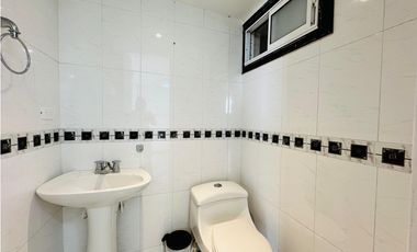 VENDO APARTAMENTO REMODELADO EN ALTO PRADO, BARRANQUILLA