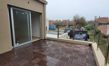 VENTA - CASA 4 HABITACIONES - BARRIO CERRADO TORTUGUITAS