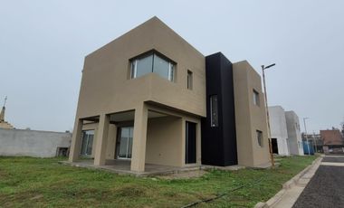 VENTA - CASA 4 HABITACIONES - BARRIO CERRADO TORTUGUITAS