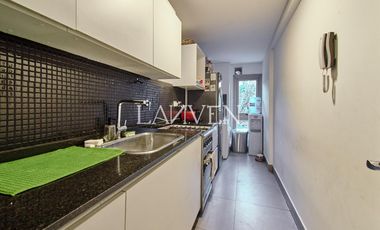 Venta departamento 3 ambientes con gran jardin - San Isidro