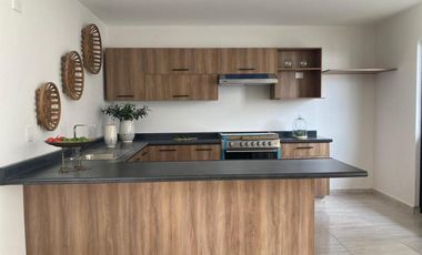 Quintas Campo Real: Casa con jardín y 4 recámaras.