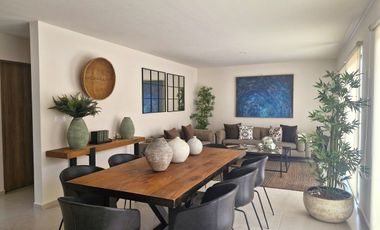 Quintas Campo Real: Casa con jardín y 4 recámaras.