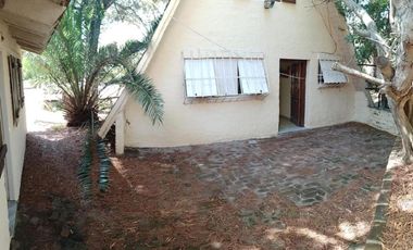 Casa en venta - 2 Dormitorios 1 Baño - Mar del Tuyú