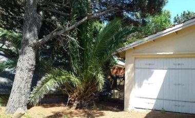 Casa en venta - 2 Dormitorios 1 Baño - Mar del Tuyú