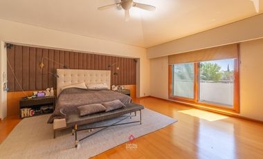 Casa de Lujo en Venta en Puerta de Hierro
