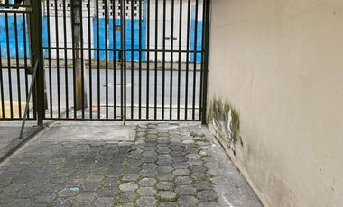 VENTA DE CASA RENTERA, SUR DE GQUIL, ESQUINERA, AV. PRINCIPAL (EO)