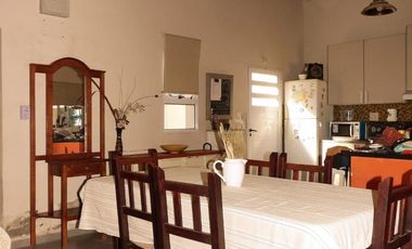 VENTA - CASA 2 HABITACIONES -BARRIO SOLVENCIA SAN BENITO