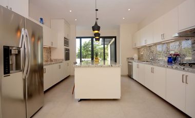 VIDA SERENA EN VILLA CONTEMPORÁNEA