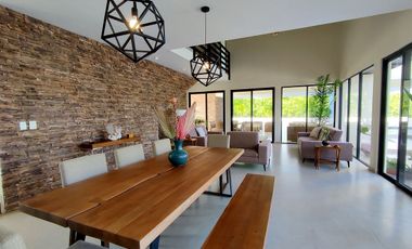 VIDA SERENA EN VILLA CONTEMPORÁNEA