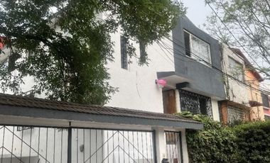 Renta casa en Lomas de Bellavista 25,000
