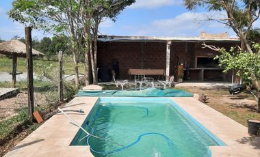 VENTA - CASA QUINTA - ZONA LA JUANITA
