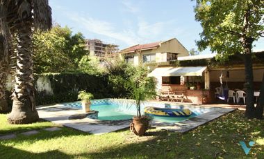 Casa en Venta Ituzaingó Norte con importante lote ideal emprendimiento en zona céntrica