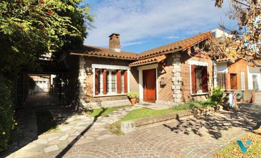Casa en Venta Ituzaingó Norte con importante lote ideal emprendimiento en zona céntrica